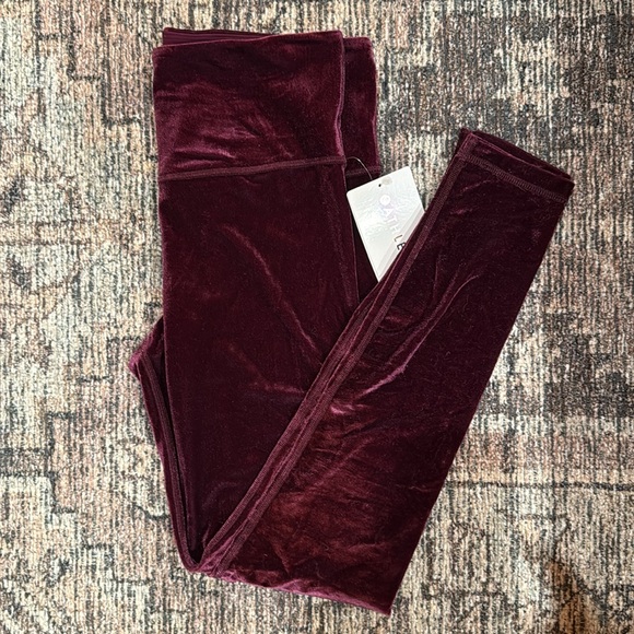 NWT! Athleta Elation Velvet Tight, Century Plum, Size M - Picture 7 of 7